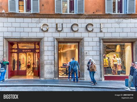 gucci rome flagship|Gucci store manhattan.